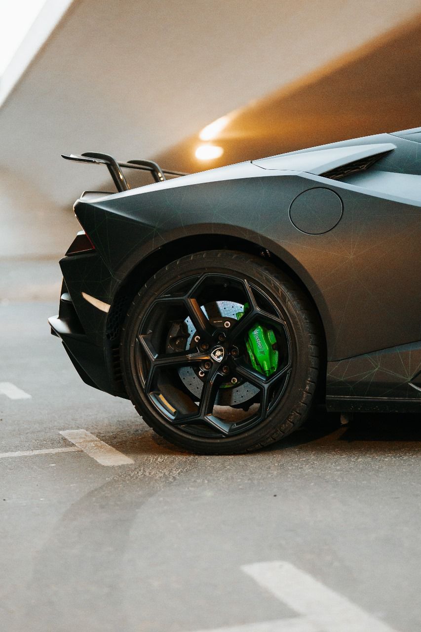 Rent Lamborghini Huracan Evo Spyder 2021