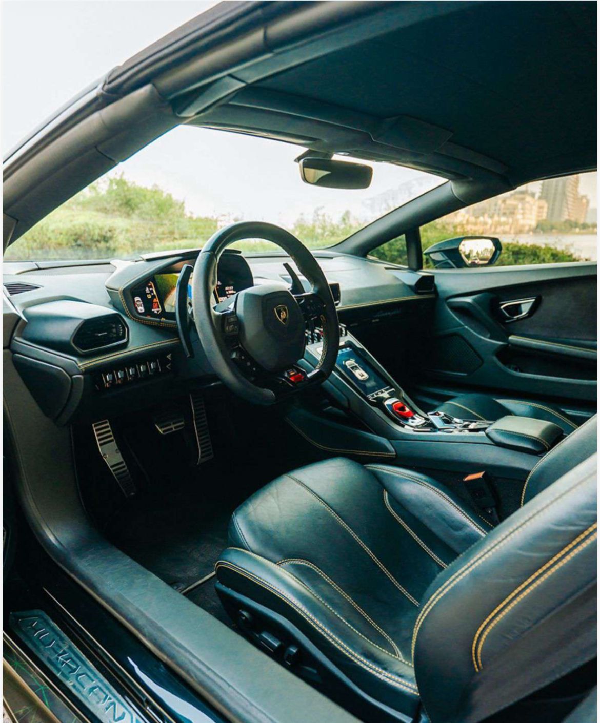 Rent Lamborghini Huracan Evo Spyder 2021