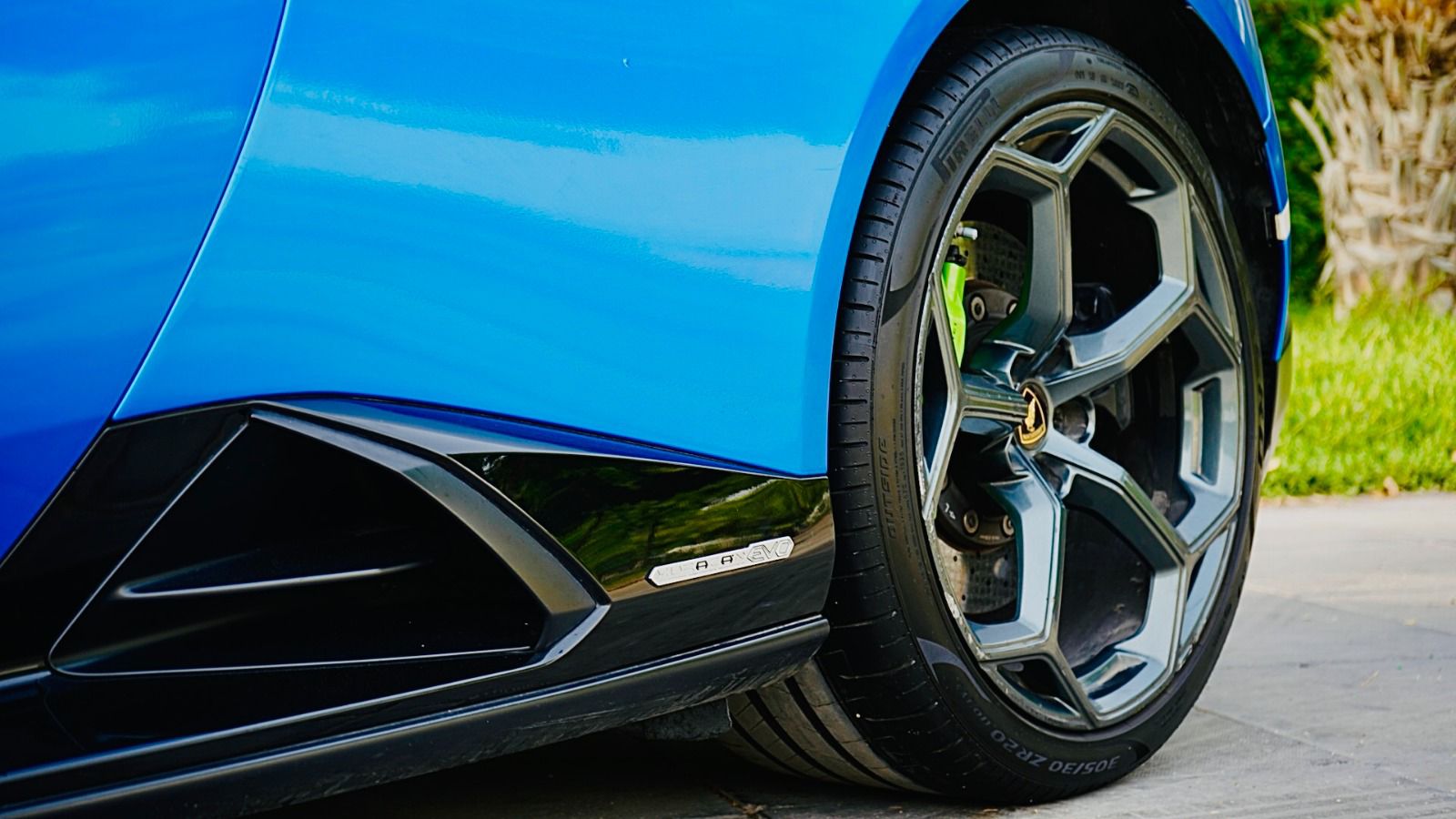 Lamborghini Huracán EVO Spyder Blue